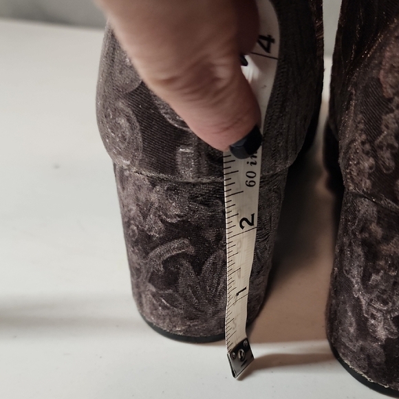 Zigi Soho Embroidered Ankle Boots in Gray - Picture 7 of 7